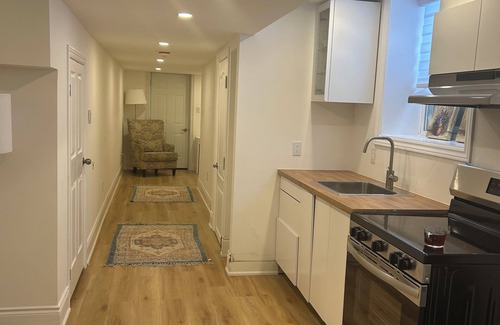 Watertown Casa | New Bright Cozy Basement Central Location Separate Entrance Free Parking