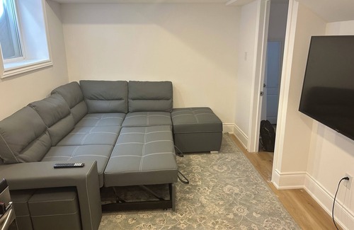 Watertown Casa | New Bright Cozy Basement Central Location Separate Entrance Free Parking