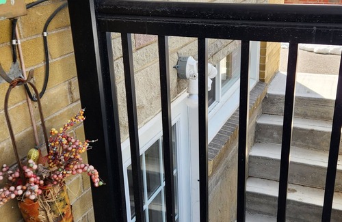 Toronto Apartamento | New bright lower legal unit apartment
