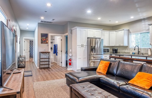 Vine Hill Casa | New build (2020) 2 BED 2 BATH near Martinez downtown