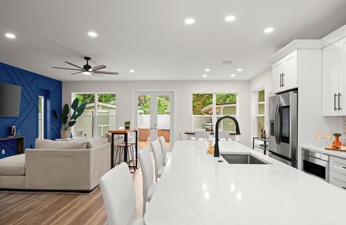 Tampa Heights Casa | New-build 4-bedroom Bungalow with Hot Tub near Downtown Tampa!