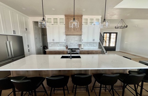 Fish Haven Casa | NEW BUILD! Bear Lake Escape. Spacious 6-bedroom house w/ Private Beach Access!