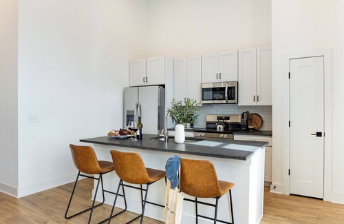 Nashville Casa | New Build Condo Walk to Dining, Nightlife & Music Near Midtown | Heights #401
