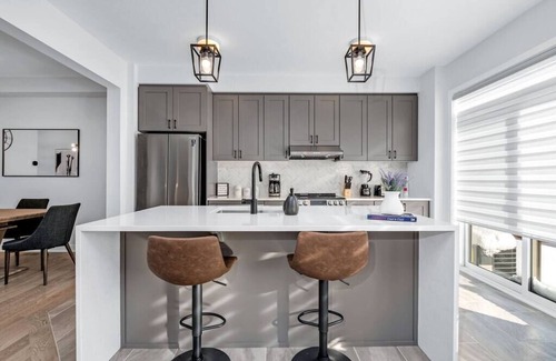 Cardinal Creek Casa | New Build | GameRoom+Netflix+Parking+Washer&Dryer
