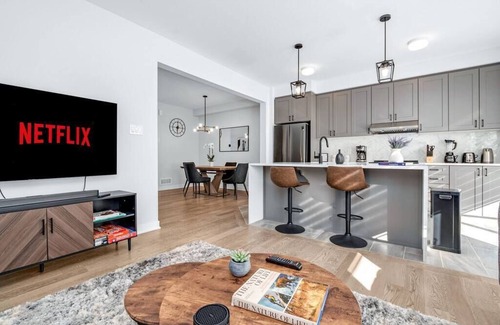 Cardinal Creek Casa | New Build | GameRoom+Netflix+Parking+Washer&Dryer