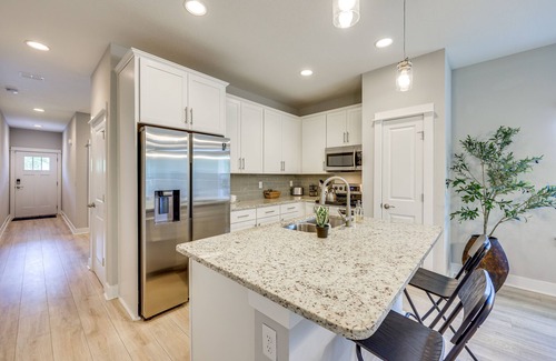 Southbank Casa | New-Build Jacksonville Townhome w/ Private Yard!