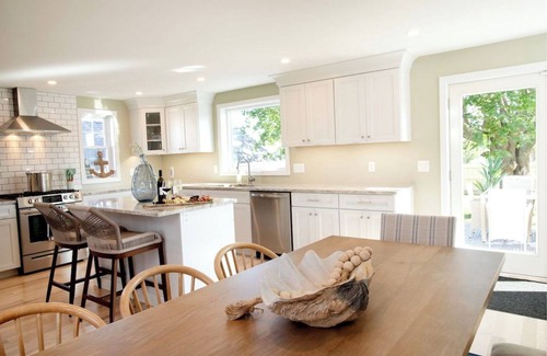 Middletown Casa | New Build~Spacious, Outdoor Lounging, Newport 4mi
