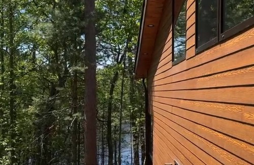 St Germain Casa | New build unique B Family At The Lake Cabin