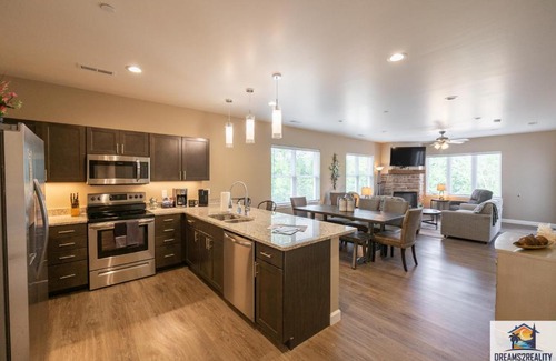 Branson Casa | NEW BUILD - Walk-In - Resort Amenities - Near 76 Strip - FREE TICKETS INCLUDED - FH-G201