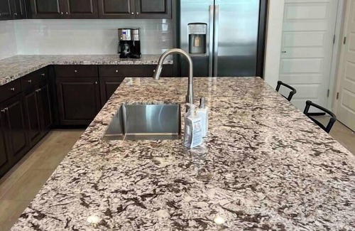 Roseville Casa | New built*corp/insurhousing*pet*close2shop*30+days