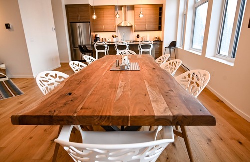 Golden Casa | Casa nueva, moderna, con acceso directo a las pistas de esquí, con excelentes vistas del valle del río Columbia