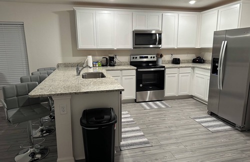 Ocala Casa | New Built Spacious Vacation Home with Privacy Fence & Two Entertainment Areas