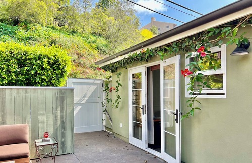 Diamond Crestview Casa | NEW! Bungalow in Bluebird Canyon - Walk to the Beach!