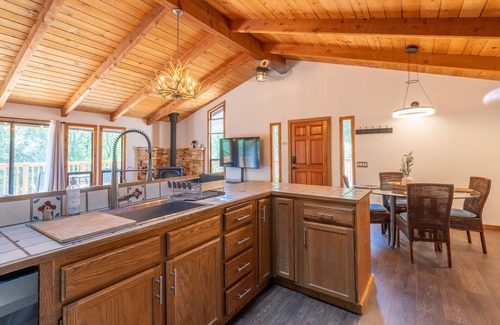Carmel Valley Casa | New- Cabin by the River