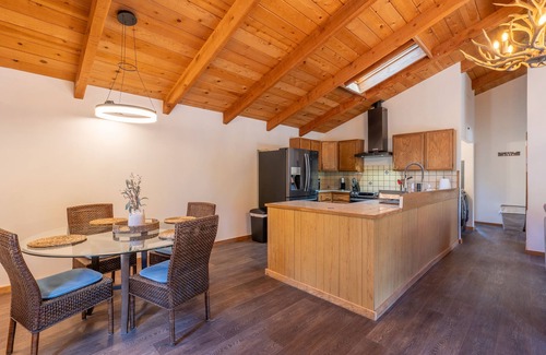 Carmel Valley Casa | New- Cabin by the River