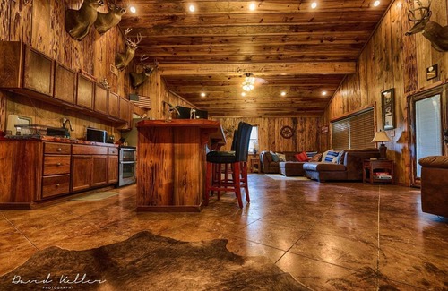 Jones Cabina | New Cabin on Lake Enterprise in Wilmot Arkansas