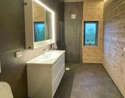Risor Casa | New Cabin With Sea View In Risør