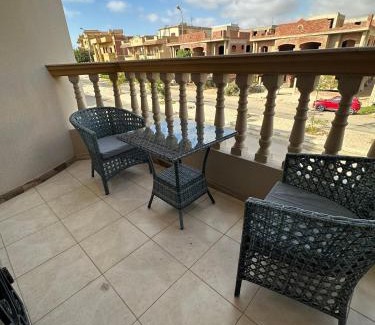 New Cairo Apartamento | New Cairo- Luxury Hotel-Style Apartment in Villa East of the Academy ENG02
