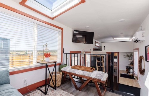 Apple Valley Apartamento | New calm & relaxing Tiny House w/deck near ZION