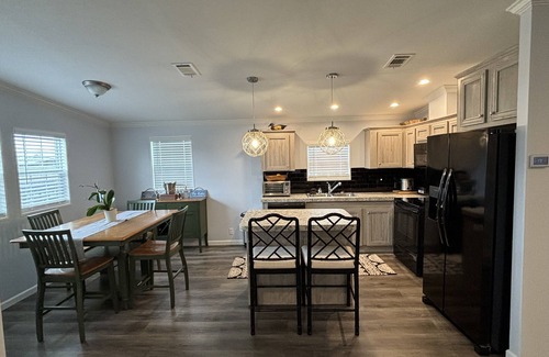 Welaka Casa | New canal home only 5 lots from the St Johns River