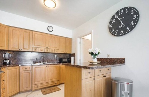 Hallandale Beach Villa | NEW Casa Playa I Outdoor Patio I 10min to beach