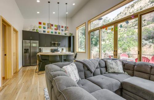 New Castle Casa | New Castle Getaway with Grill and Mountain Views!
