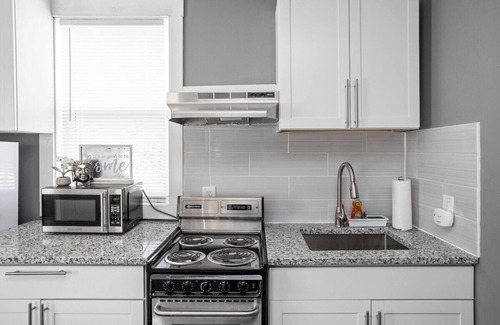 New Castle Casa | New Castle Retreat, Stay in Style!