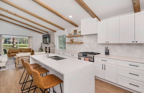 Coeur d'Alene Casa | NEW! CDA Retreat on Golf Course - Close to Downtown, Shopping, Hiking & Skiing