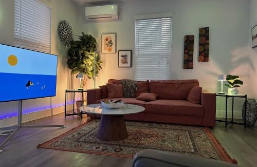 Fayetteville Casa | New Centennial Park Luxury Smart Home w Courtyard