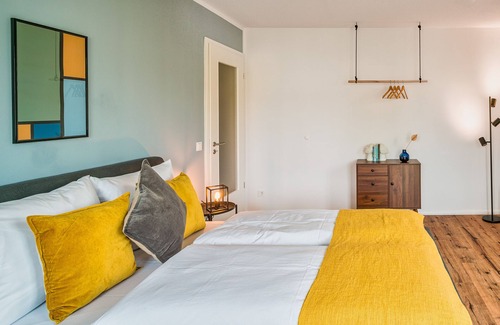 Friedrichstadt Apartamento | NEW/Central/Balcony/WIFI/Parking/Netflix/Nespresso