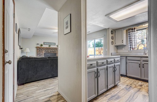 Northwest Colorado Springs Casa | NEW! Centrally located I Garden of the Gods I Pets