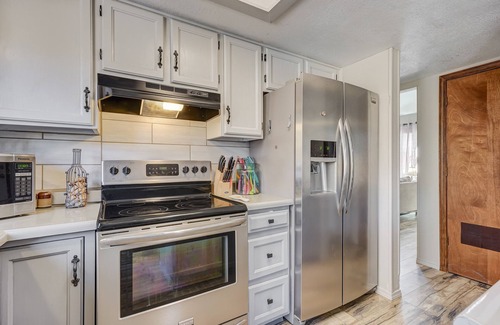 Northwest Colorado Springs Casa | NEW! Centrally located I Garden of the Gods I Pets