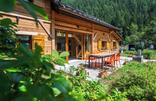 Vallorcine Chalet De Esquí | New "Chalet des Plans" Mountain view! At the foot of the slopes, terrace, garden.