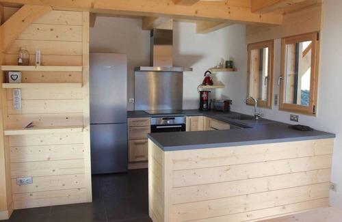 Le Grand-Bornand Chalet De Esquí | Nuevo chalet frente a los Aravis, calma, sol