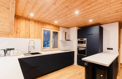 Montgenevre Chalet De Esquí | *NEW* Chalet La Ferme des Ours, 18 people with sauna, jacuzzi, home gym & cinema