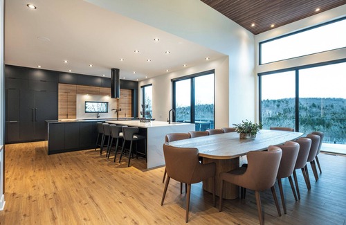 La Conception Casa | NEW! Chalet Mont-Steele | 5 Bedrooms | Hot tub | Outdoor Pool / Tremblant Living