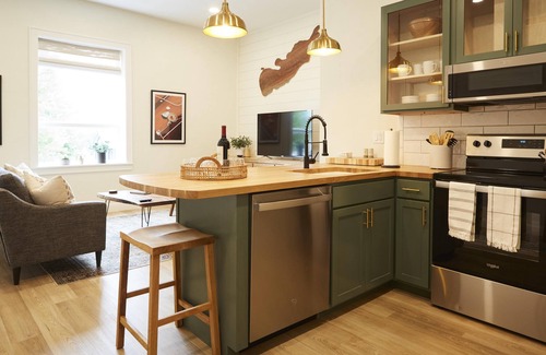 Green Lake Apartamento | New & Charming 2 Bedroom Apartment