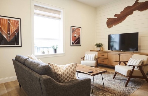 Green Lake Apartamento | New & Charming 2 Bedroom Apartment