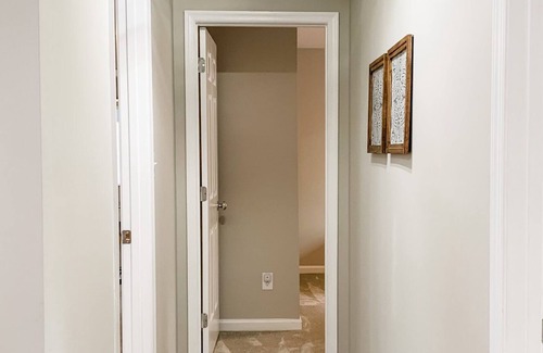 Cary Casa | New Charming 3 Bedroom Cary Home! 20 Min to RDU