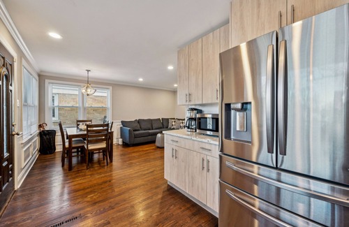 Dunning Casa | NEW! Charming Belmont Heights Oasis