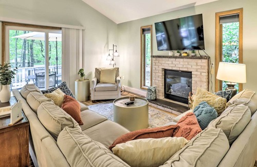 Jim Thorpe Casa | NEW! Charming Jim Thorpe Getaway w/ Deck + Yard!