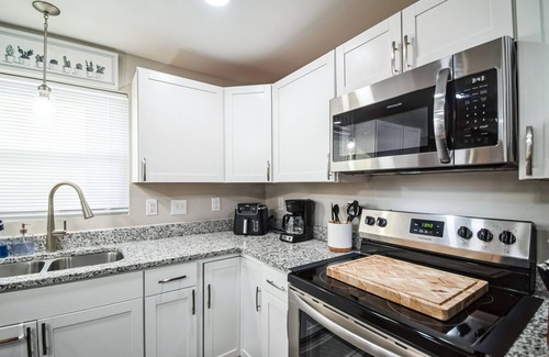 Concord Casa | NEW! Charming Pet Friendly Concord Retreat