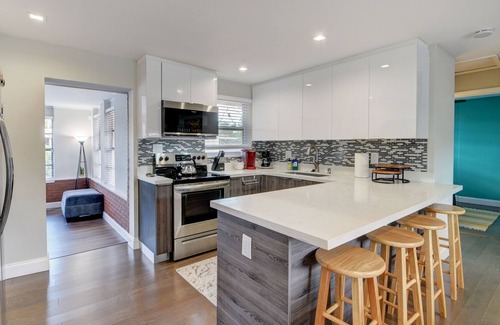 Royal Palm Beach Casa | NEW! Charming Retreat, Steps From Dining!