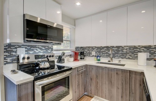 Royal Palm Beach Casa | NEW! Charming Retreat, Steps From Dining!