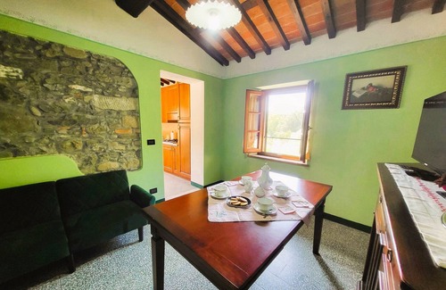 Mologno Villa | Nuevo! Encanto molino restaurado, piscina privada, olivar, río.A pie del pueblo.
