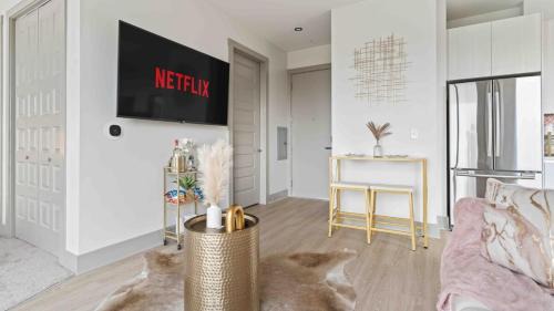 Home Park Apartamento | NEW! ChateauOasis PenthouseViews KingBed FreePark