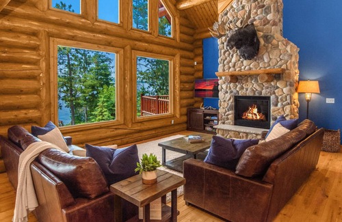 Pequot Lakes Cabina | NEW! Classic Lakeside Lodge with Luxury Amenities and Sunset Views
