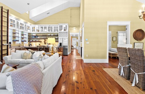 Watercolor Casa | NEW Classic WaterColor Home 2 Blocks to Camp WaterColor with LSV and Bikes
