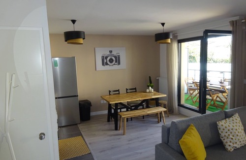 Colombes Apartamento | New, comfortable apartment in COLOMBE (92) on R+1 with elevator