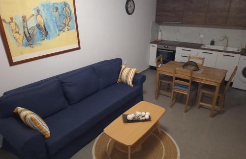 Nea Alikarnassos Apartamento | New & comfy apt near Heraklion-airport and sea